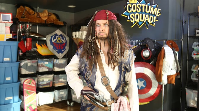 Yo ho! Here's a clever way to build your very own Captain Jack Sparrow costume!